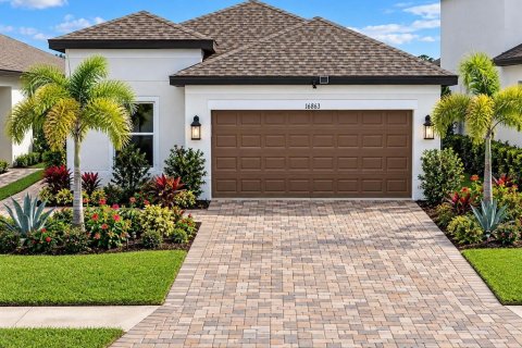 Villa ou maison à vendre à Port Charlotte, Floride: 3 chambres, 223.89 m2 № 2413410 - photo 2