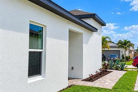 Villa ou maison à vendre à Port Charlotte, Floride: 3 chambres, 223.89 m2 № 2413410 - photo 4