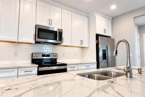 Villa ou maison à vendre à Port Charlotte, Floride: 3 chambres, 223.89 m2 № 2413410 - photo 24