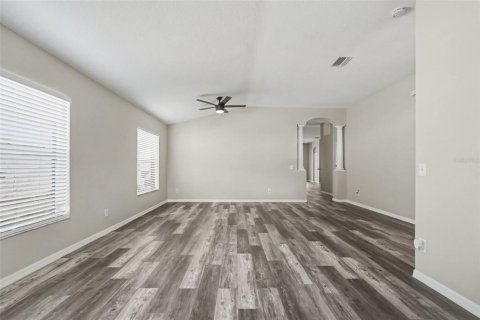 Casa en venta en Tampa, Florida, 4 dormitorios, 198.72 m2 № 2388749 - foto 7
