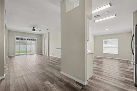Casa en venta en Tampa, Florida, 4 dormitorios, 198.72 m2 № 2388749 - foto 6