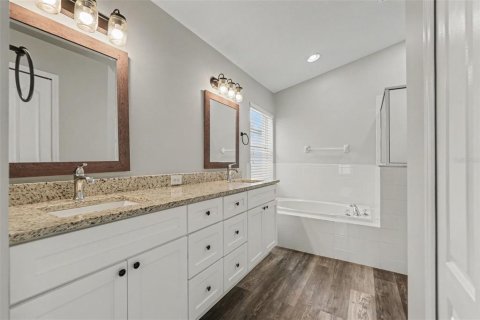 Casa en venta en Tampa, Florida, 4 dormitorios, 198.72 m2 № 2388749 - foto 13