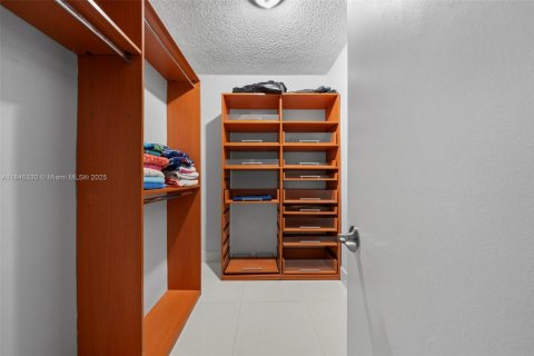 Condo in Hollywood, Florida, 2 bedrooms  № 1842441 - photo 12