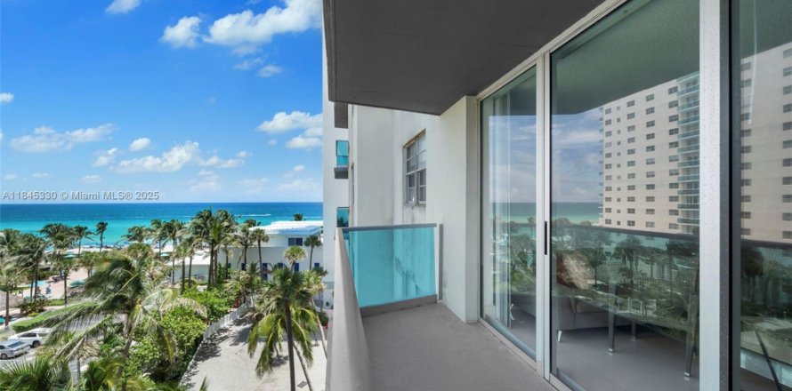 Condo in Hollywood, Florida, 2 bedrooms  № 1842441