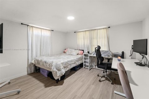 House in Miami, Florida 2 bedrooms, 86.12 sq.m. № 1798735 - photo 7
