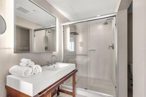 Condo in Fort Lauderdale, Florida, 2 bedrooms № 2406199 - photo 10