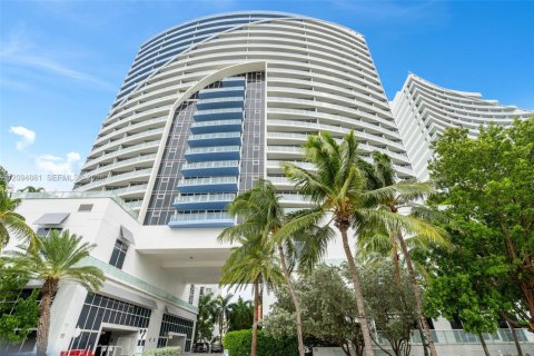 Condo in Fort Lauderdale, Florida, 2 bedrooms  № 2406199