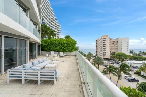 Condo in Fort Lauderdale, Florida, 2 bedrooms № 2406199 - photo 18