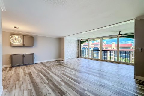 Copropriété à vendre à Sarasota, Floride: 2 chambres, 114.46 m2 № 2386609 - photo 7
