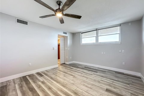 Copropriété à vendre à Sarasota, Floride: 2 chambres, 114.46 m2 № 2386609 - photo 23