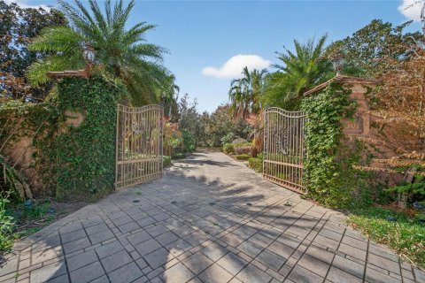 Купить виллу или дом в Оберндейл, Флорида 15 комнат, 856.74м2, № 2208364 - фото 9