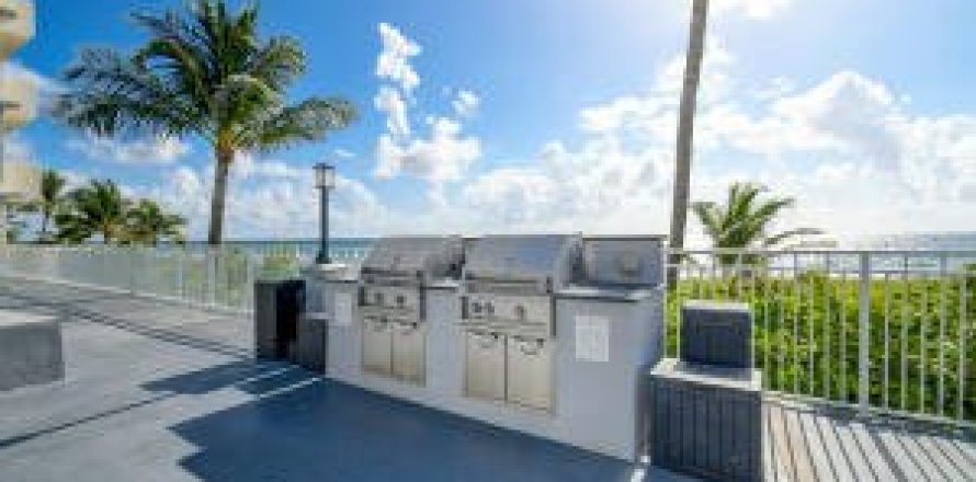 Condominio en Highland Beach, Florida, 2 dormitorios № 1217387
