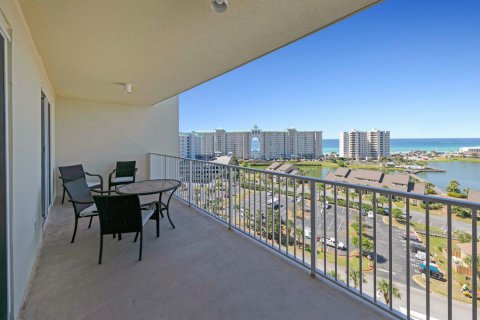 Condo in Miramar Beach, Florida, 2 bedrooms  № 560627 - photo 1