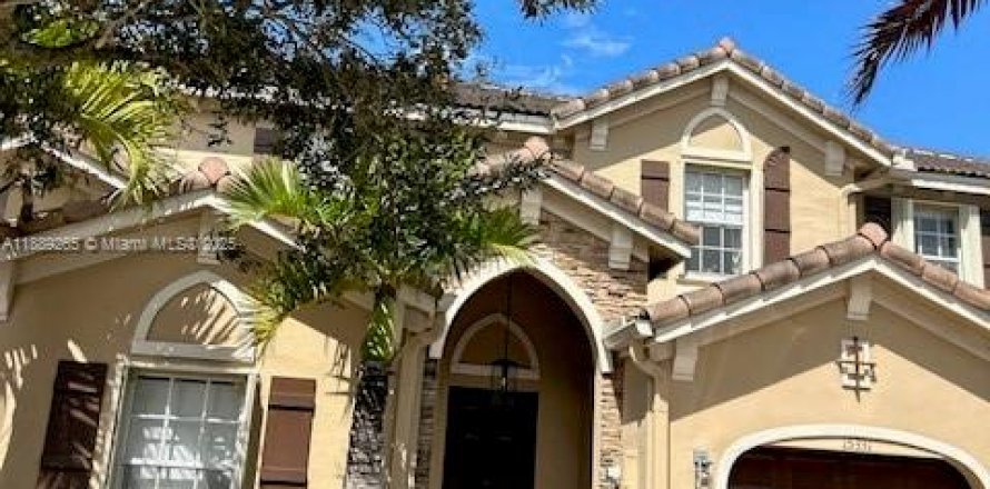 Touwnhouse à Miami, Floride 4 chambres, 194.72 m2 № 1938782