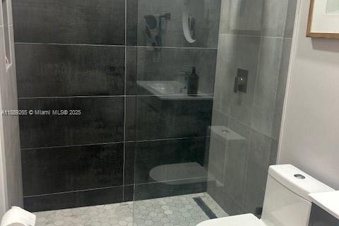 Adosado en alquiler en Miami, Florida, 4 dormitorios, 194.72 m2 № 1938782 - foto 22