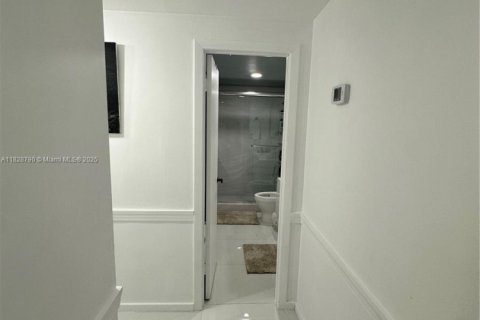 Condo in Sunny Isles Beach, Florida, 2 bedrooms  № 1806255 - photo 7