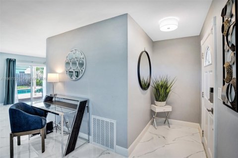 Casa en venta en Deerfield Beach, Florida, 4 dormitorios, 179.67 m2 № 2011668 - foto 5