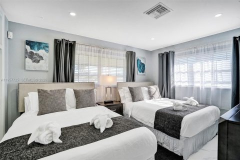 Casa en venta en Deerfield Beach, Florida, 4 dormitorios, 179.67 m2 № 2011668 - foto 21