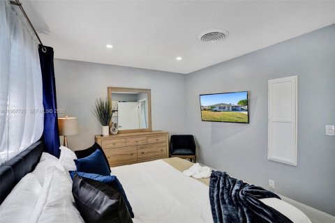 Casa en venta en Deerfield Beach, Florida, 4 dormitorios, 179.67 m2 № 2011668 - foto 26