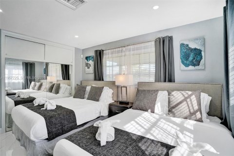 Casa en venta en Deerfield Beach, Florida, 4 dormitorios, 179.67 m2 № 2011668 - foto 22