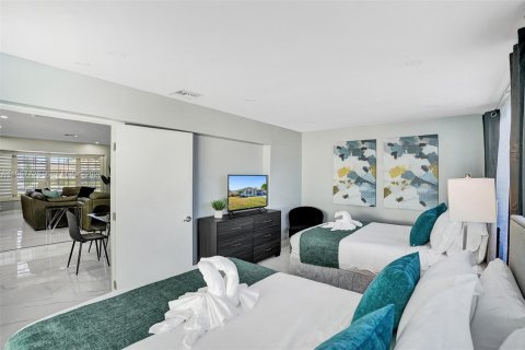 Casa en venta en Deerfield Beach, Florida, 4 dormitorios, 179.67 m2 № 2011668 - foto 19