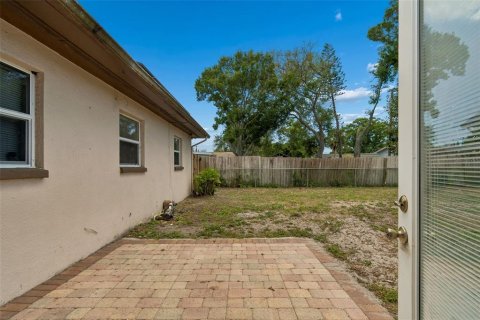 House in Clearwater, Florida 2 bedrooms, 127.37 sq.m. № 2094530 - photo 23