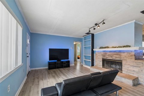House in Clearwater, Florida 2 bedrooms, 127.37 sq.m. № 2094530 - photo 5