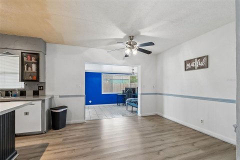 House in Clearwater, Florida 2 bedrooms, 127.37 sq.m. № 2094530 - photo 8