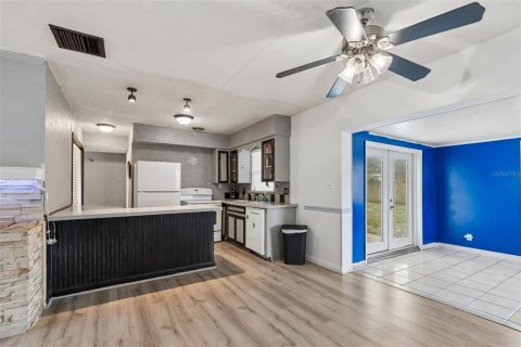 House in Clearwater, Florida 2 bedrooms, 127.37 sq.m. № 2094530 - photo 9