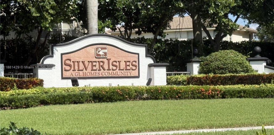 Дом в Мирамар, Флорида 5 спален, 244.98м2 № 1925098