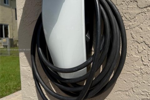 Купить виллу или дом в Мирамар, Флорида 5 спален, 244.98м2, № 1925098 - фото 21