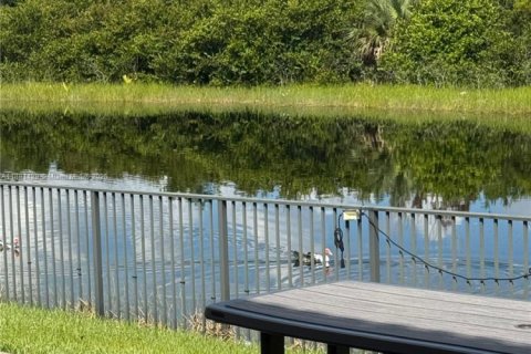 Купить виллу или дом в Мирамар, Флорида 5 спален, 244.98м2, № 1925098 - фото 27