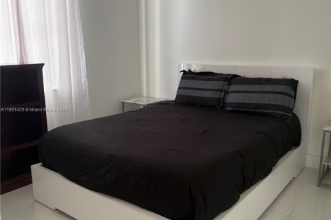 Купить виллу или дом в Мирамар, Флорида 5 спален, 244.98м2, № 1925098 - фото 12