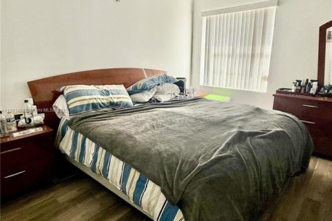 Купить виллу или дом в Мирамар, Флорида 5 спален, 244.98м2, № 1925098 - фото 10