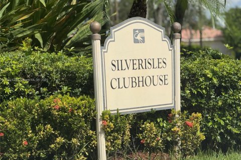 Купить виллу или дом в Мирамар, Флорида 5 спален, 244.98м2, № 1925098 - фото 23