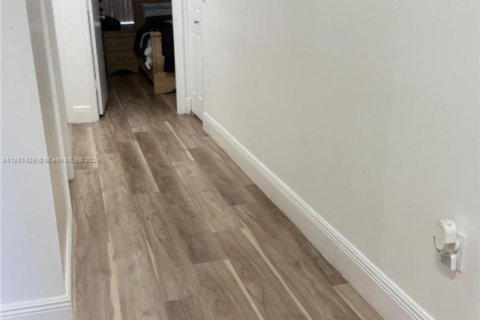 Купить виллу или дом в Мирамар, Флорида 5 спален, 244.98м2, № 1925098 - фото 7