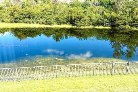 Купить виллу или дом в Мирамар, Флорида 5 спален, 244.98м2, № 1925098 - фото 26