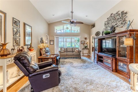 House in Spring Hill, Florida 3 bedrooms, 160.54 sq.m. № 1853663 - photo 11