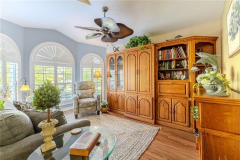 House in Spring Hill, Florida 3 bedrooms, 160.54 sq.m. № 1853663 - photo 8