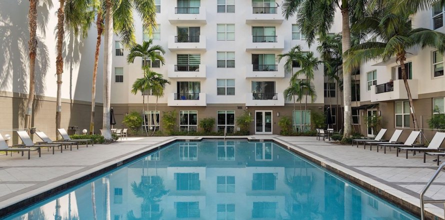 Condominio en Fort Lauderdale, Florida, 1 dormitorio № 914397