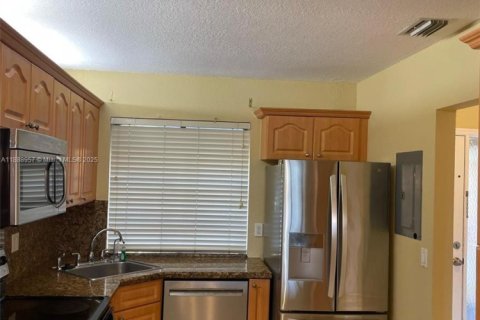 Copropriété à louer à Coconut Creek, Floride: 2 chambres, 112.69 m2 № 1941076 - photo 6