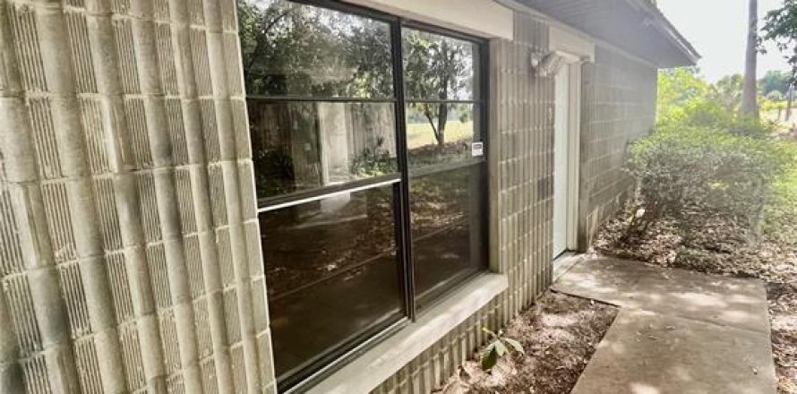Apartment in Gainesville, Florida 2 bedrooms, 78.04 sq.m. № 2212103