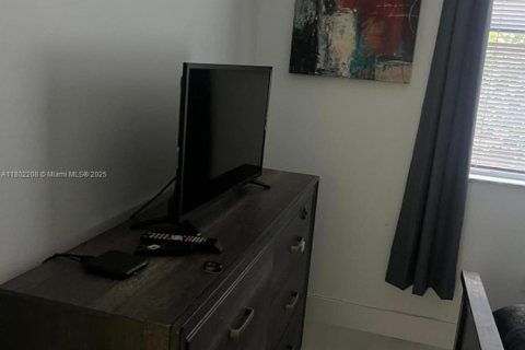 Condominio en venta en Sunny Isles Beach, Florida, 2 dormitorios, 84.26 m2 № 1941579 - foto 21