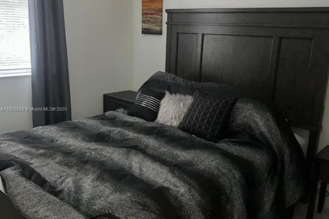 Condominio en venta en Sunny Isles Beach, Florida, 2 dormitorios, 84.26 m2 № 1941579 - foto 22