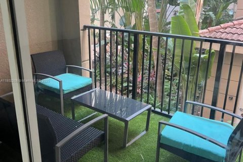 Condominio en venta en Sunny Isles Beach, Florida, 2 dormitorios, 84.26 m2 № 1941579 - foto 16