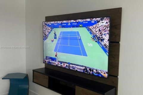 Condominio en venta en Sunny Isles Beach, Florida, 2 dormitorios, 84.26 m2 № 1941579 - foto 20