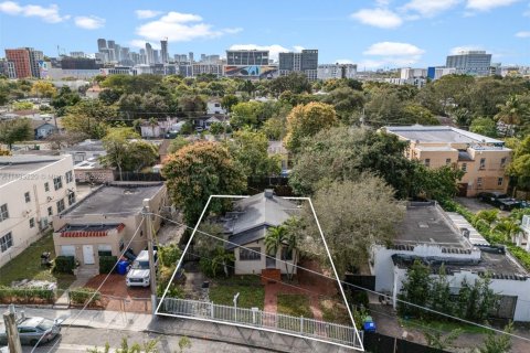 Купить виллу или дом в Майами, Флорида 2 спальни, 91.42м2, № 1601578 - фото 3