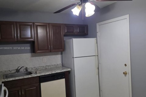 Copropriété à vendre à Lauderhill, Floride: 1 chambre, 86.21 m2 № 2049901 - photo 10