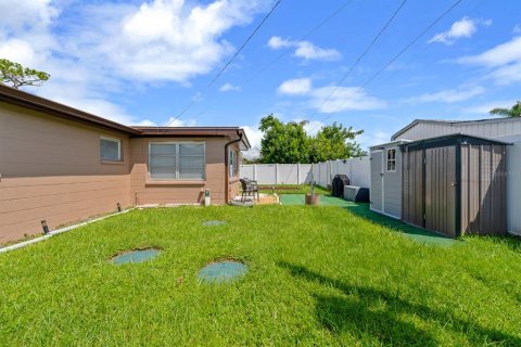 House in Holiday, Florida 3 bedrooms, 101.08 sq.m. № 1911379 - photo 24