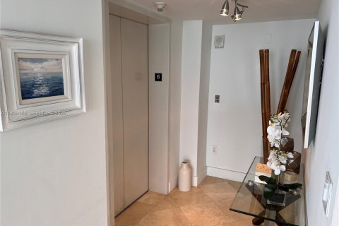 Condominio en alquiler en Sunny Isles Beach, Florida, 3 dormitorios, 205.31 m2 № 2023845 - foto 4